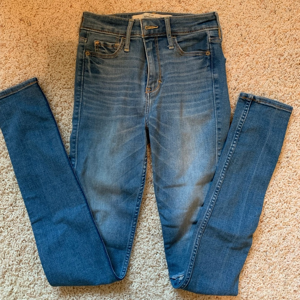 Abercrombie & Fitch High Rise Skinny Jeans